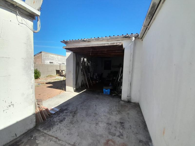 2 Bedroom Property for Sale in Portlands Western Cape